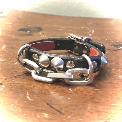 Chain-bit wristband