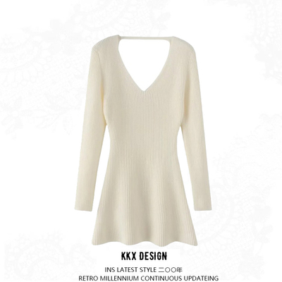 Sexy v-neck long-sleeved knitted dress