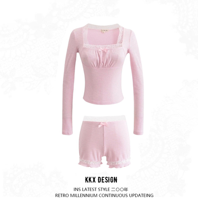 Lace panel square neck long sleeve t-shirt low waist bow decorated slim fit hottie shorts set