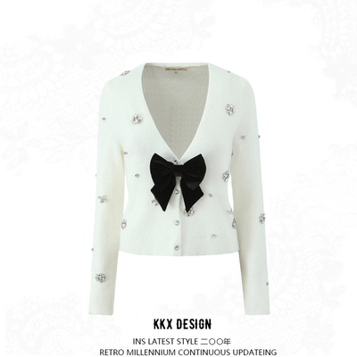 Deep v-neck bow-knit sweater