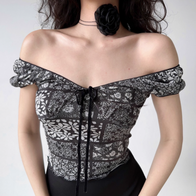 Retro deep v black floral short-sleeved T-shirt