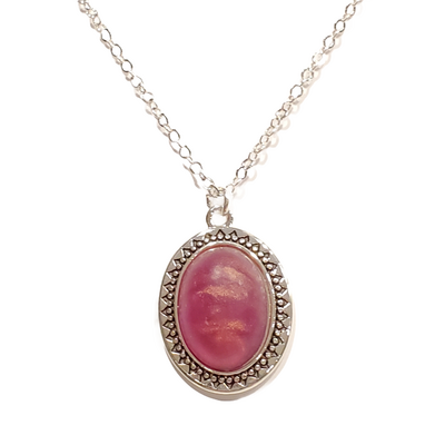 Red and gold dust pendant necklace