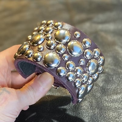 Swirlygig domestud cuff - Thumbnail 1