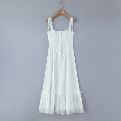 Low-cut lace halter back elegant long princess dress