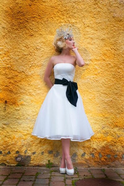 Vintage A Line Tea-length Wedding Dress Bridal Gown Wedding Gown