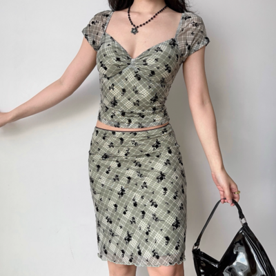 Flocked plaid short sleeve t-shirt hip skirt set
