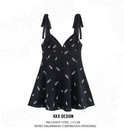 Fashionable and simple flower embroidered short dress