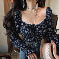 Square neck lace trim drawstring puff sleeves waist-baring floral holiday blouse - Thumbnail 3