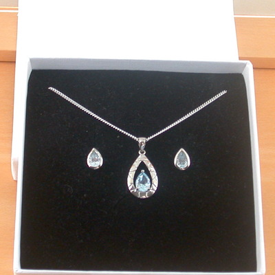 Boxed gift box/sterling silver blue topaz teardrop pendant & chain/blue topaz necklace/topaz jewellery/topaz jewelrytopaz earrings/uk