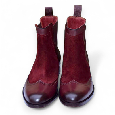Crafted leather classic men chelsea wingtip boot in burgundy and suede leather