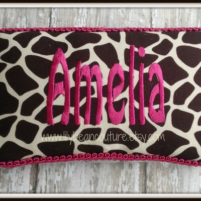 Giraffe travel wipe case