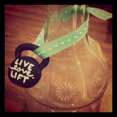Live.love.lift kettlebell ornament