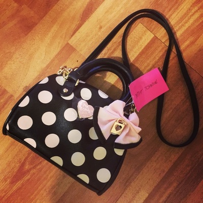 Betsy barrel bag