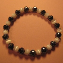 White Cat's Eye & Hemalyke Bracelet