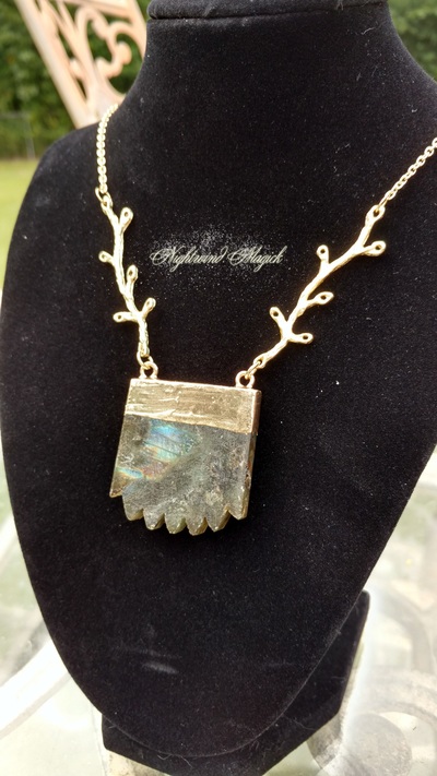 Gaia's Heart (Labradorite Necklace)