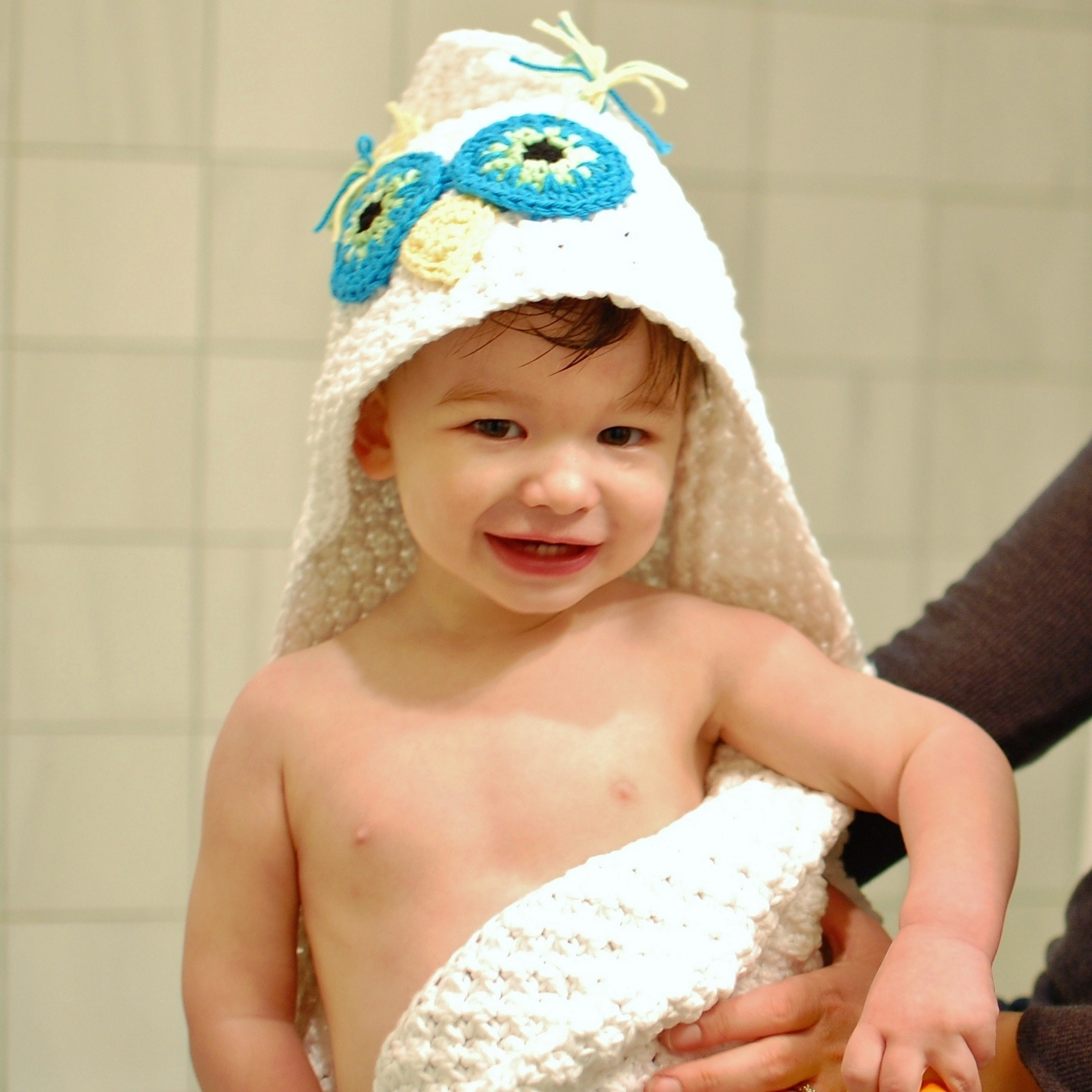 Crochet Pattern Owl Hooded Baby Towel (also makes a great hooded